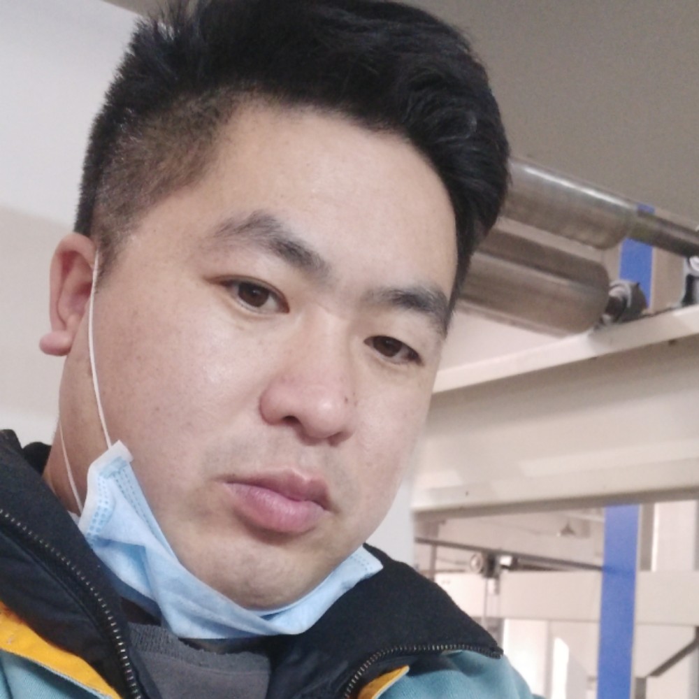 虚拟服饰的照片