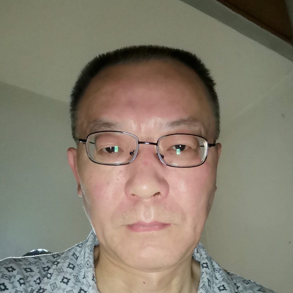 偉少爷的照片