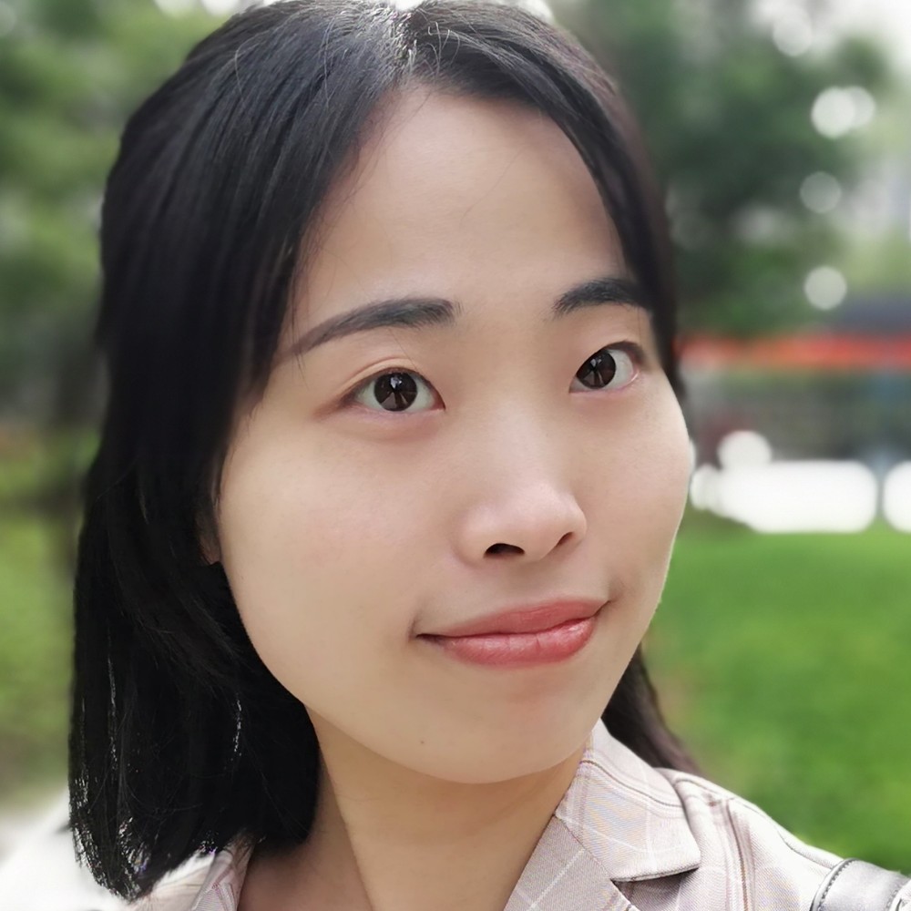 龙猫深拥兴奋的照片