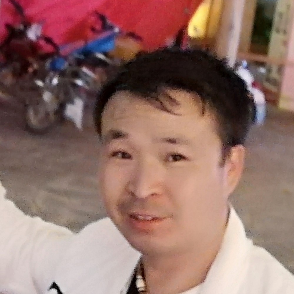 微笑迎俏皮的照片