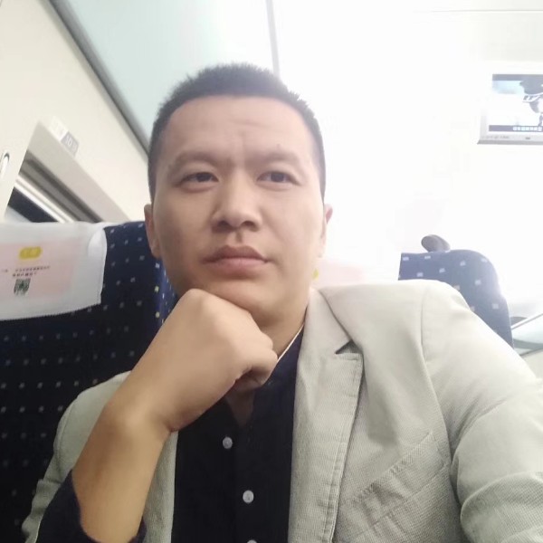 锅锅姓郭的照片