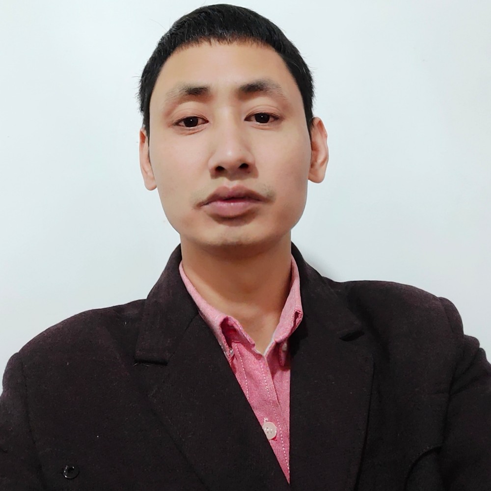 快乐浅吻羽裳的照片