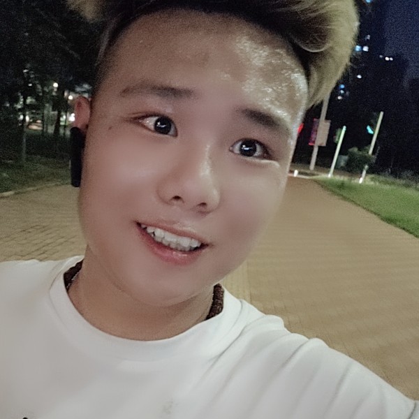 妹妹别舔，痒的照片
