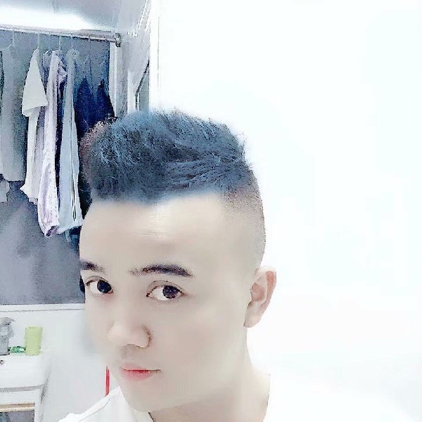 细心回眸指甲油的照片