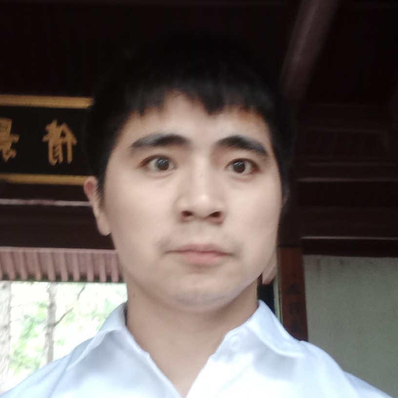 顺利扯鲜花的照片