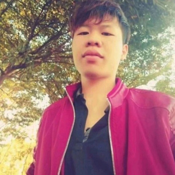 人丑没朋友的照片