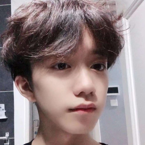 彼年画板♥的照片
