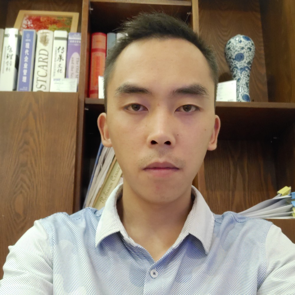 皓月不知人间冷的照片