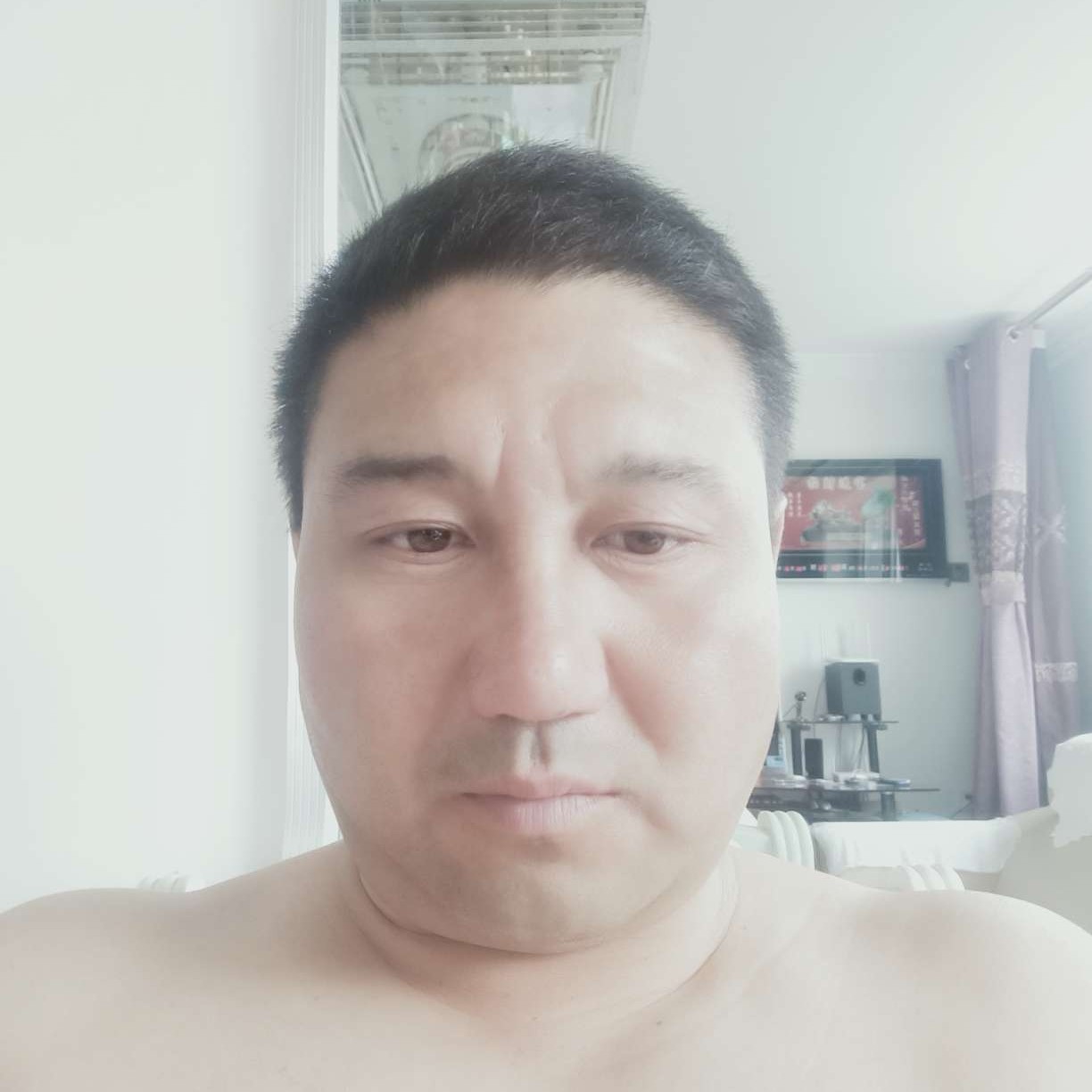 钢哥爱美女的照片