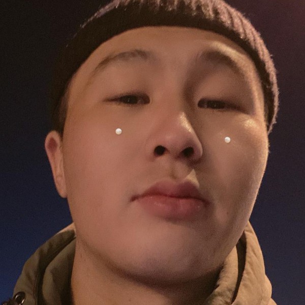 美女吃醋动听的照片