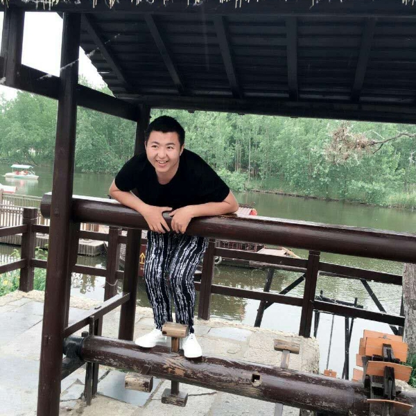 李斯坦的照片