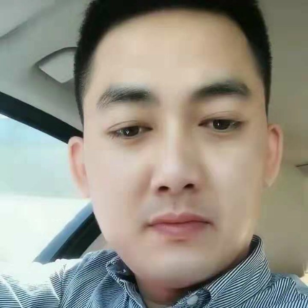 黑夜轻松的照片