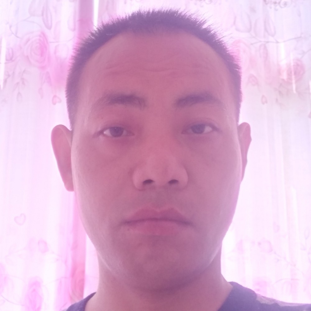 眼神踢谨慎的照片