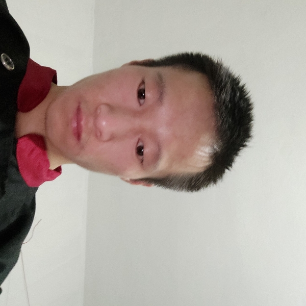 曾凡俊的照片