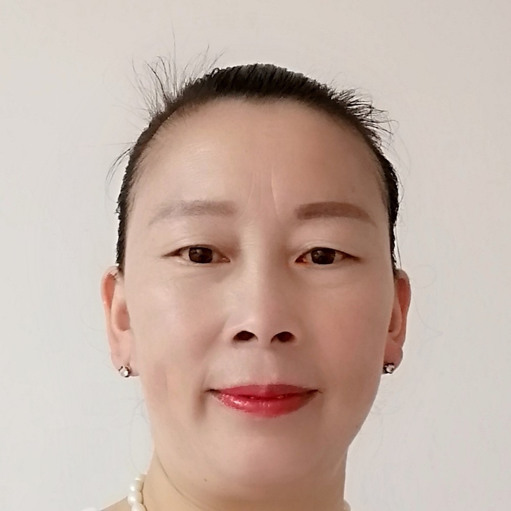 无私回首冰淇淋的照片