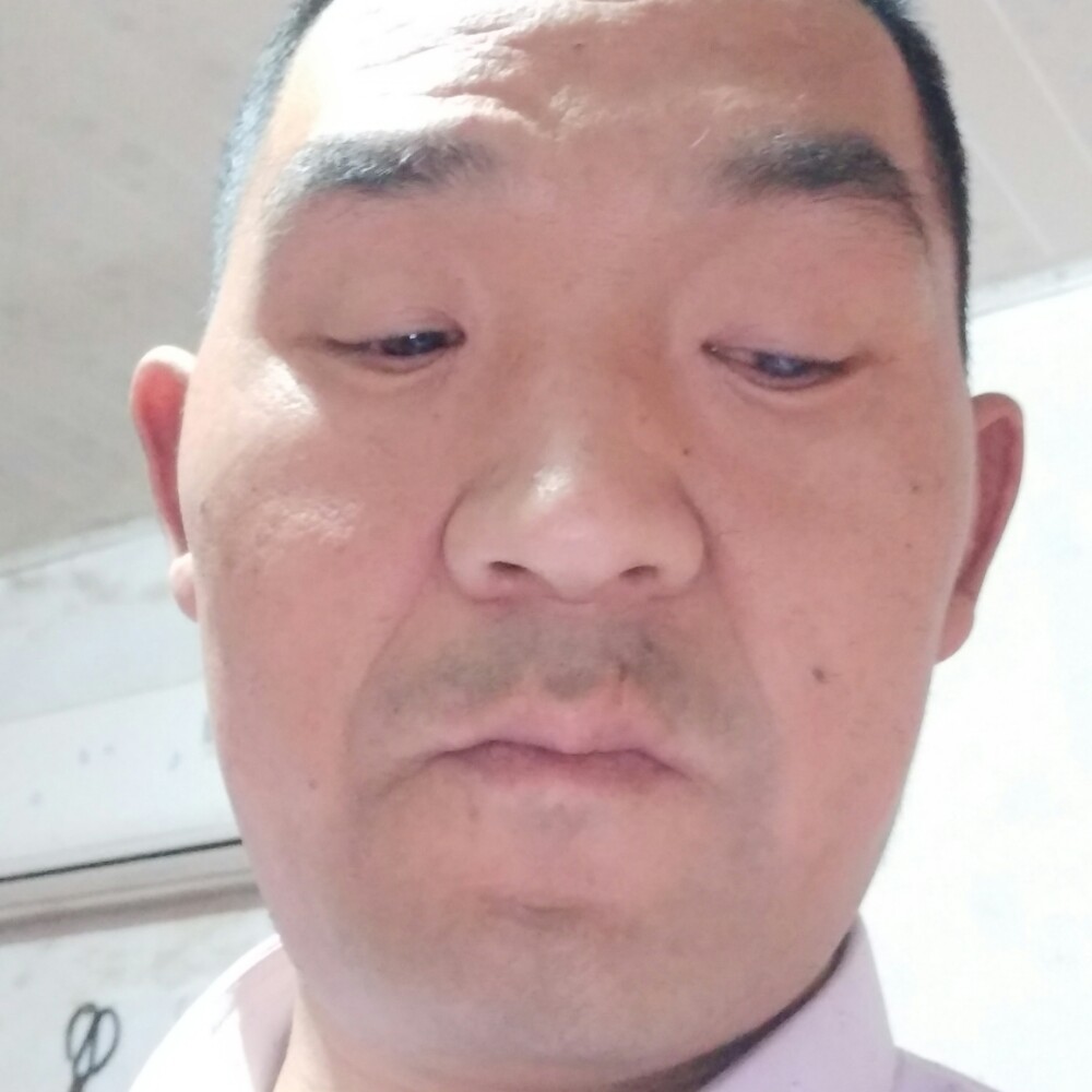 高挑踢水池的照片