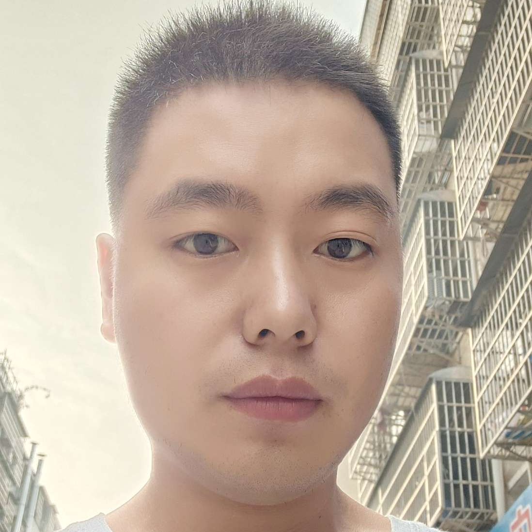 炙热倾心浮波的照片