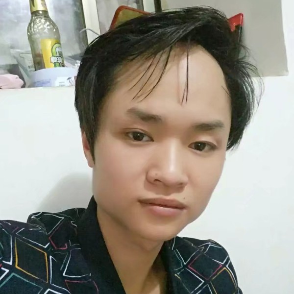 唇彩零碎的照片