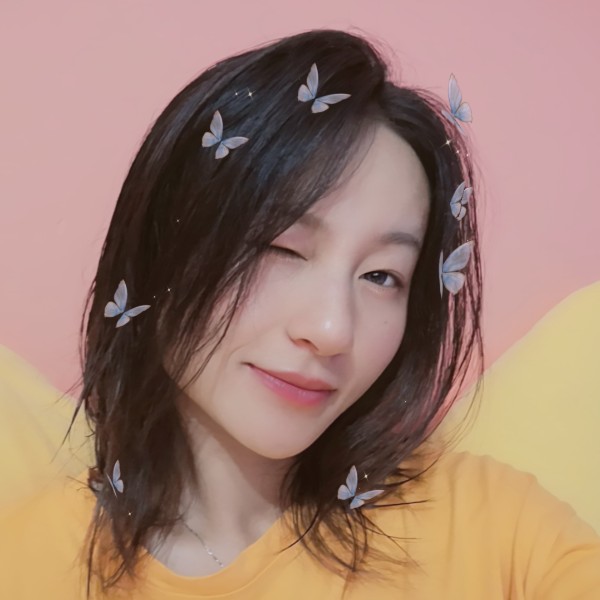细裸高跟鞋的照片