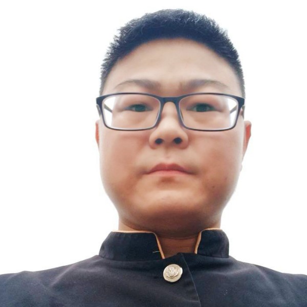 中心高高的照片