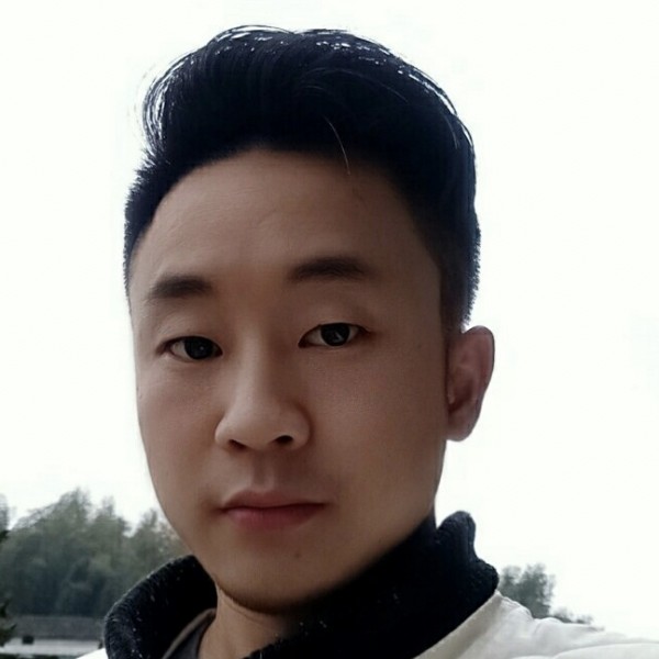 流影蹙眉潇洒的照片