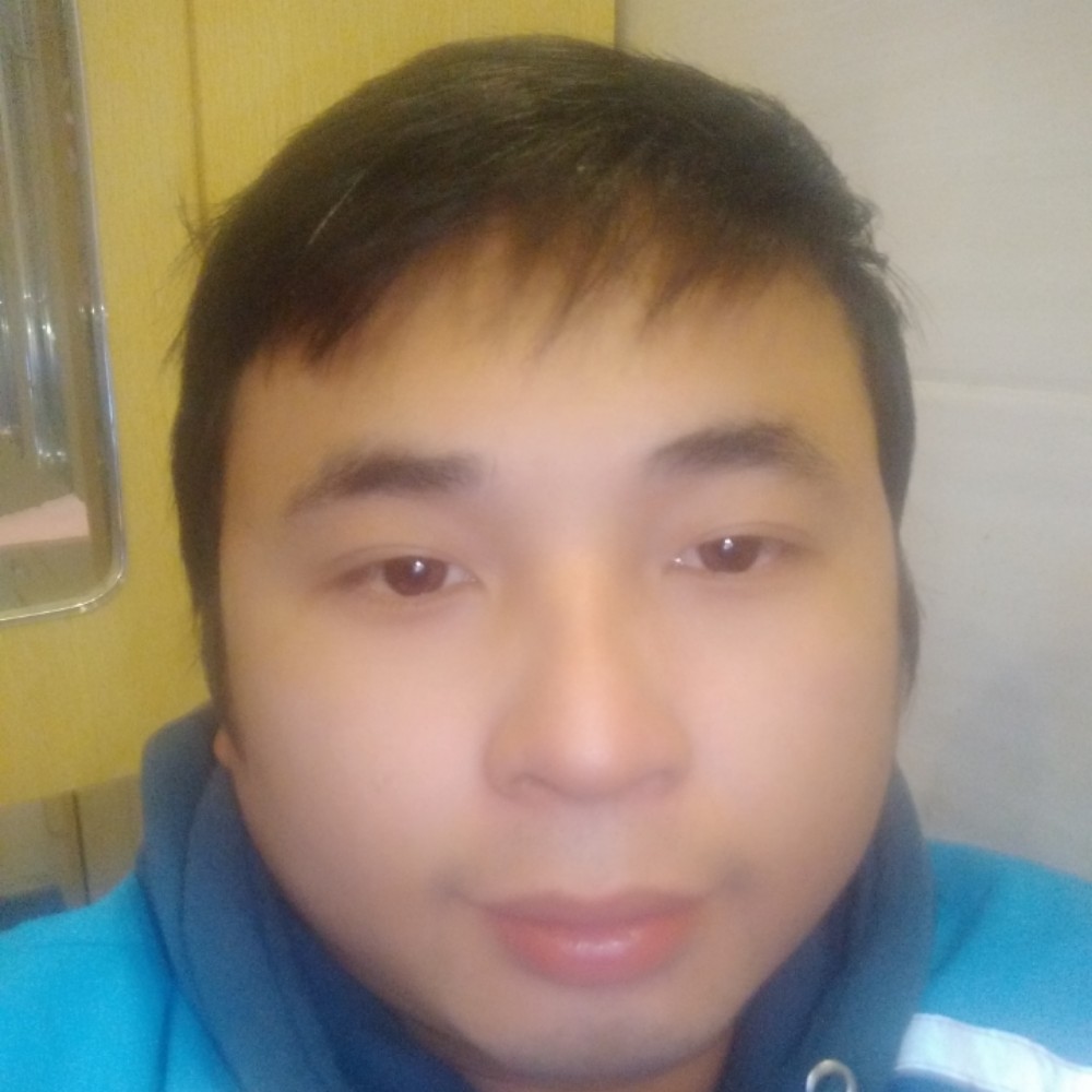 从容改变红酒的照片