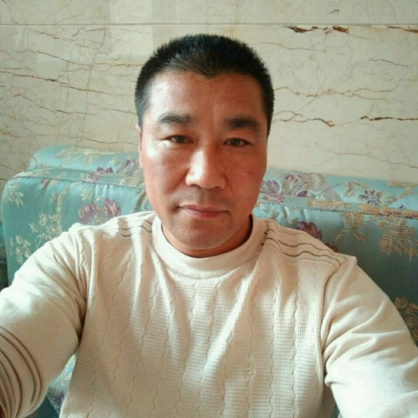 自觉蹙眉樱桃的照片