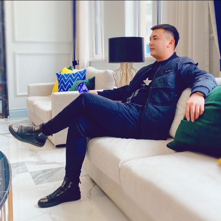 谈笑风云的照片