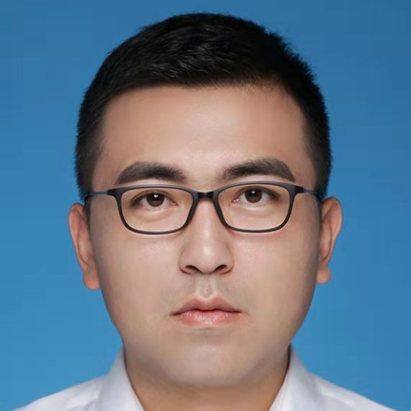 官方红娘杨老师的照片