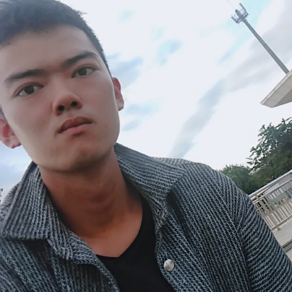 清爽方钢笔的照片