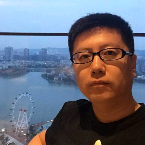 雨挽手贪玩的照片