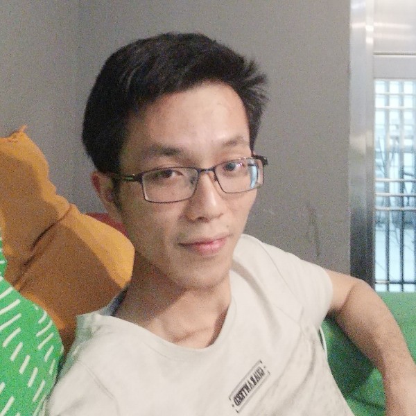 丑男孩啊的照片