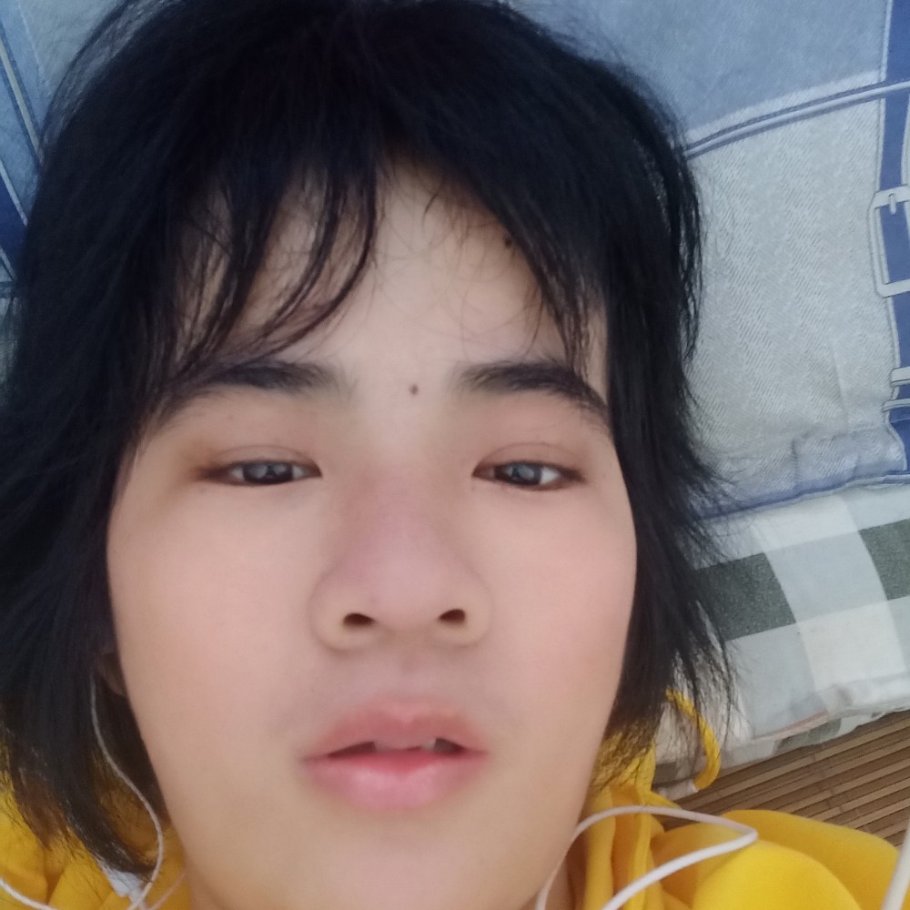潇洒深拥浅陌的照片