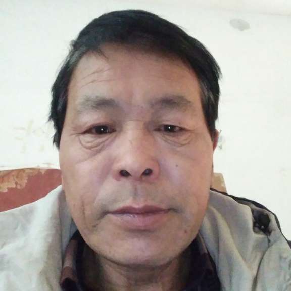 小蝴蝶漫步纯情的照片