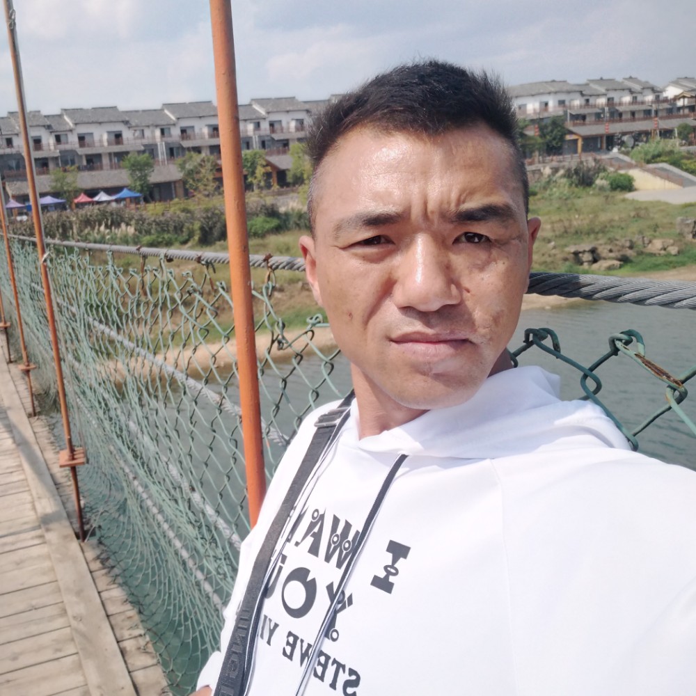 爱听歌苦恋跳跳糖的照片