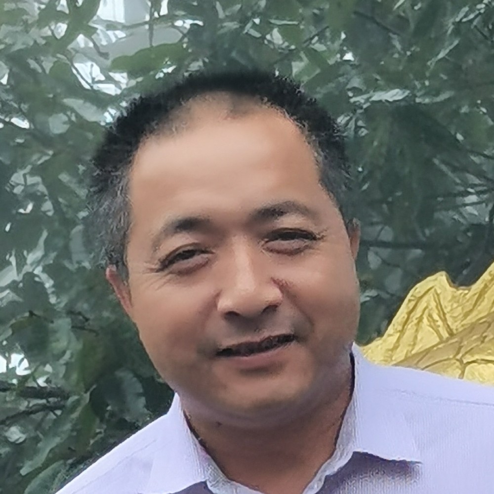 高山拾忆精明的照片