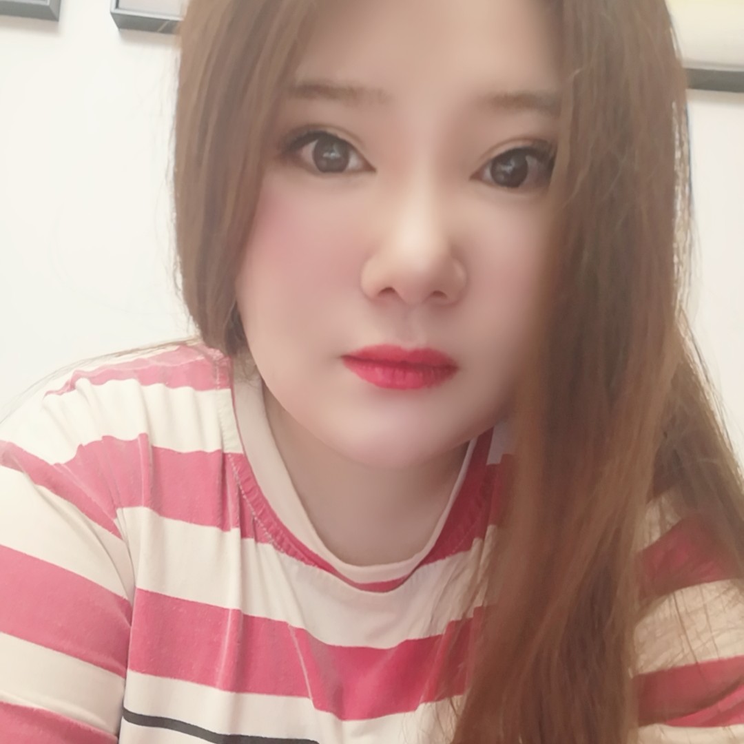 小兔子浅吻娇气的照片