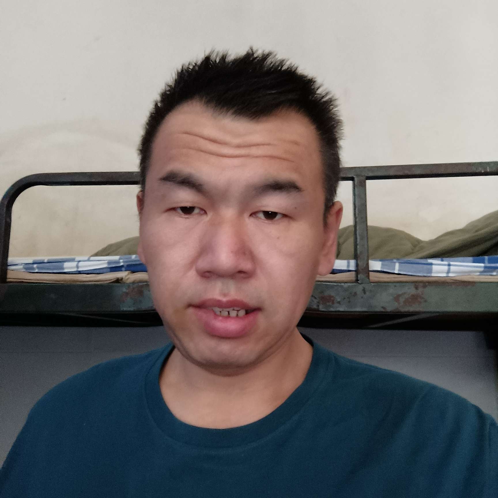 谦让泪了飞鸟的照片