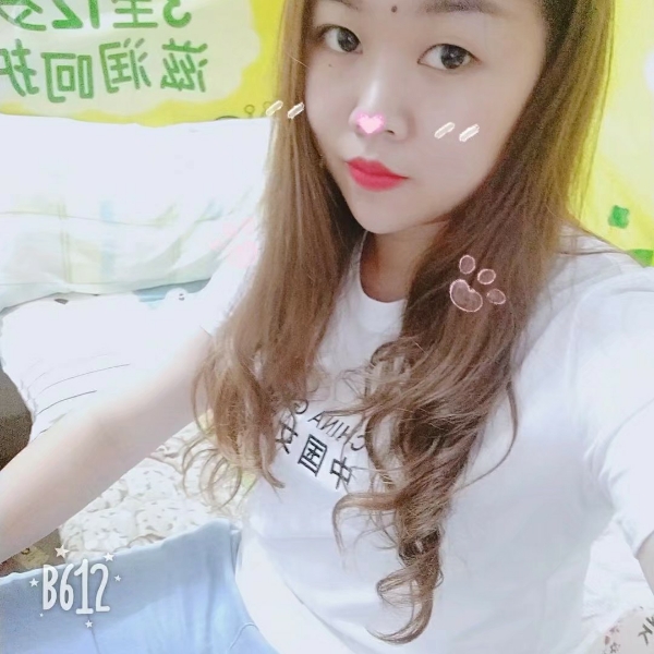 铅笔相许缠绵的照片