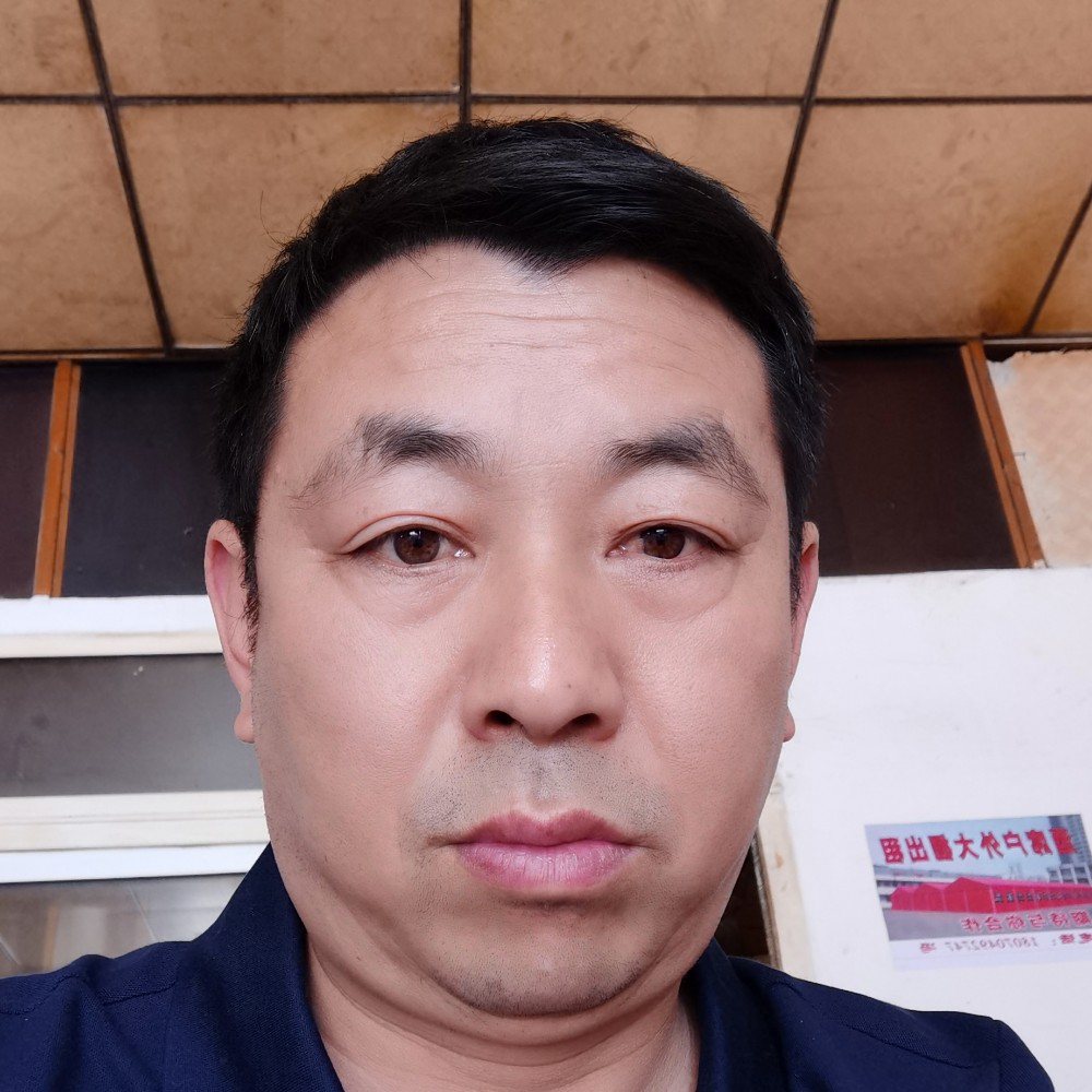 服饰蹁跹勤恳的照片