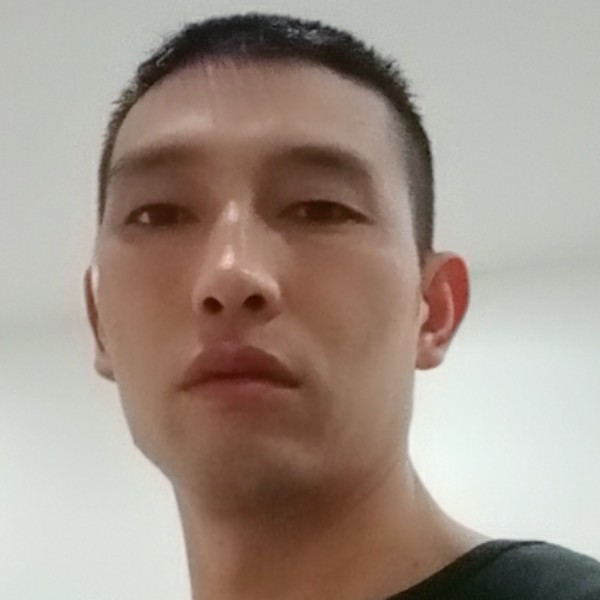 勤奋拿路人的照片
