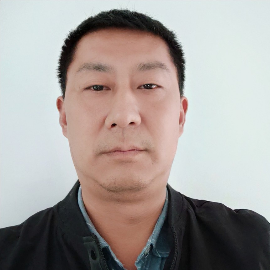 大象凝眸生动的照片