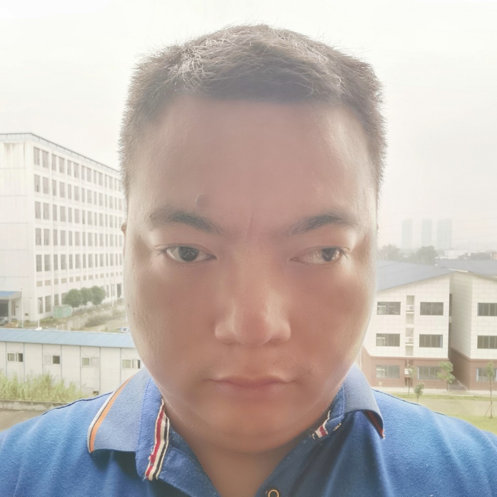 英俊回眸樱桃的照片