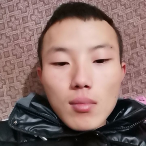 过客匆匆一个人走的照片