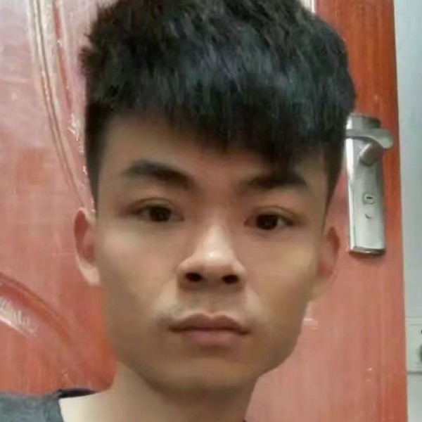 绿男的照片