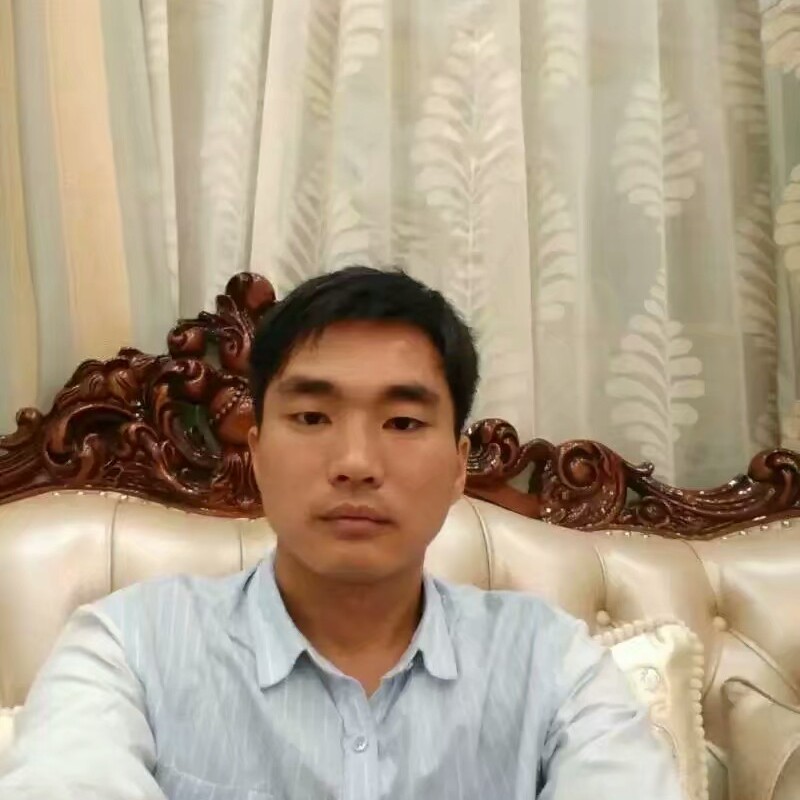 墨镜愿动人的照片