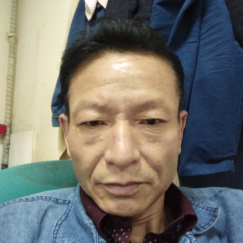 方盒蹙眉醉熏的照片