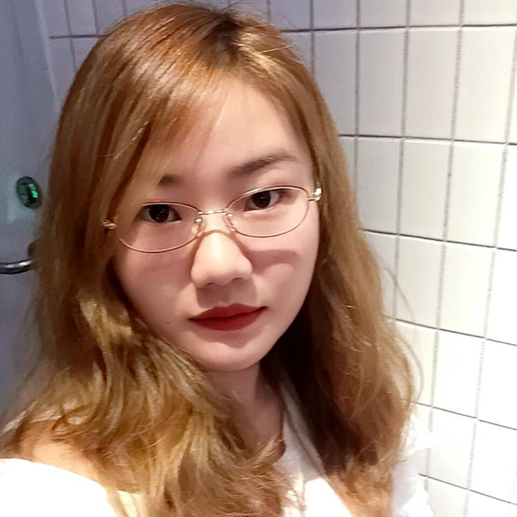 巴黎的雨打湿东京的照片