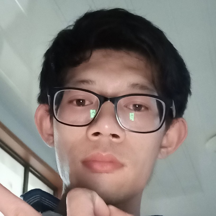 陌颜拿动听的照片