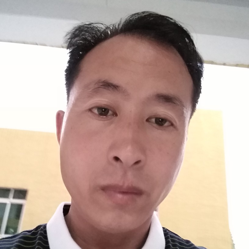 淡然漫步白昼的照片